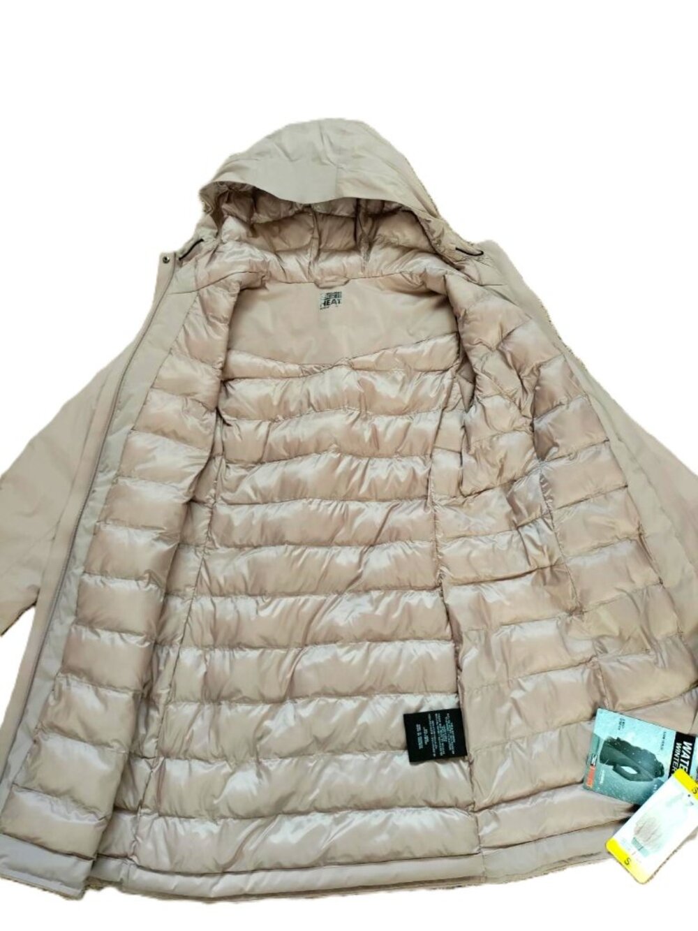 Women's brand new waterproof jacket with free new long sleeve shirt and caps - Picture 3 of 10